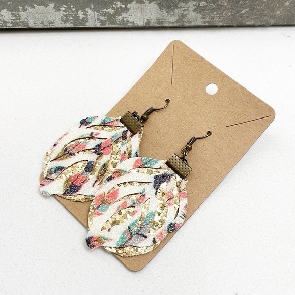 Glitter leaf hand made earrings - Picture 1 of 2